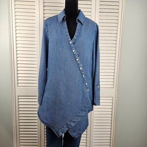 T&amp;W Designs Chambray Asymmetrical Pearl Button Top S Tencel V Neck Roll Tab